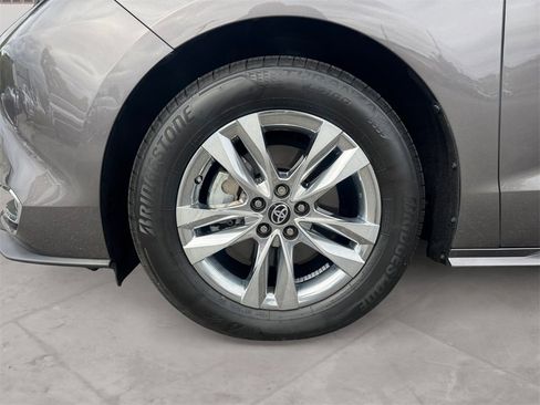 Used 2024 Toyota Sienna XLE image 14