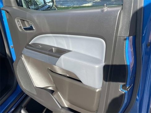 Used 2022 Chevrolet Colorado Z71 image 33