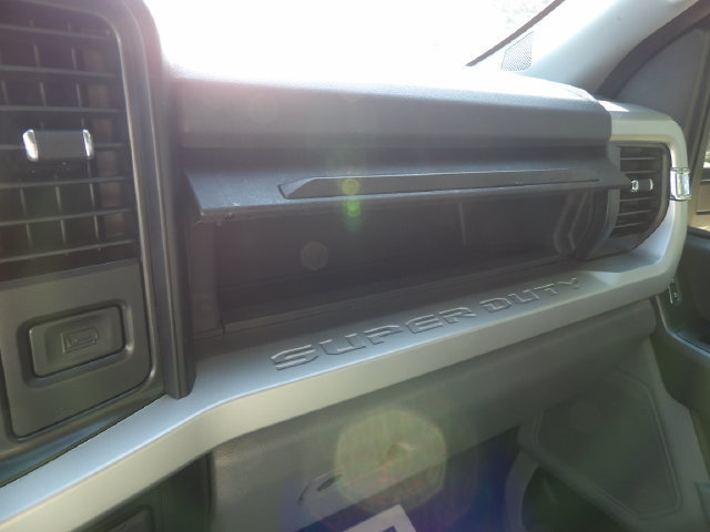 Used 2025 Ford F250 XLT w/ FX4 Off-Road Package AWD/4WD image 39