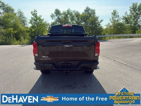 Used 2023 Chevrolet Colorado Z71 w/ Z71 Convenience Package 2 AWD/4WD image 5