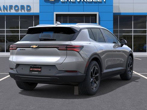 New 2026 Chevrolet Equinox EV LT image 4