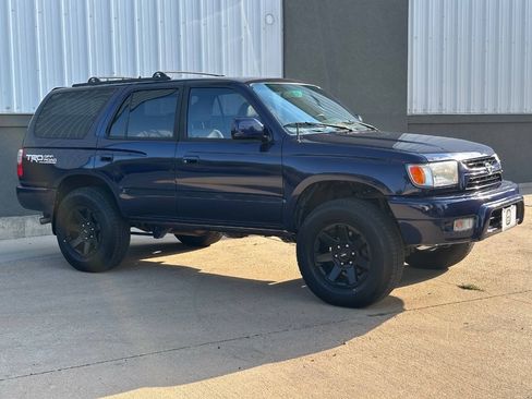 Used 2001 Toyota 4Runner SR5 w/ Upgrade Value Pkg 3 AWD/4WD image 26
