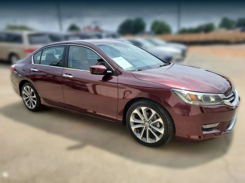 Used 2015 Honda Accord Sport image 16