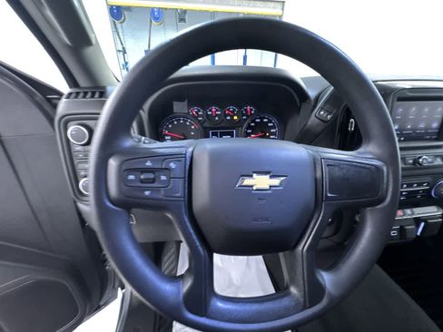 Used 2025 Chevrolet Silverado 1500 Custom image 15