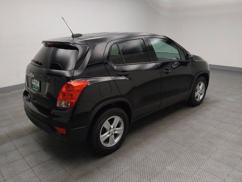 Used 2020 Chevrolet Trax LS w/ Tint and Cruise Package FWD image 10