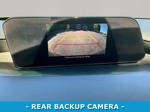 Used 2020 MAZDA MAZDA3 Hatchback w/ Preferred Package FWD image 13