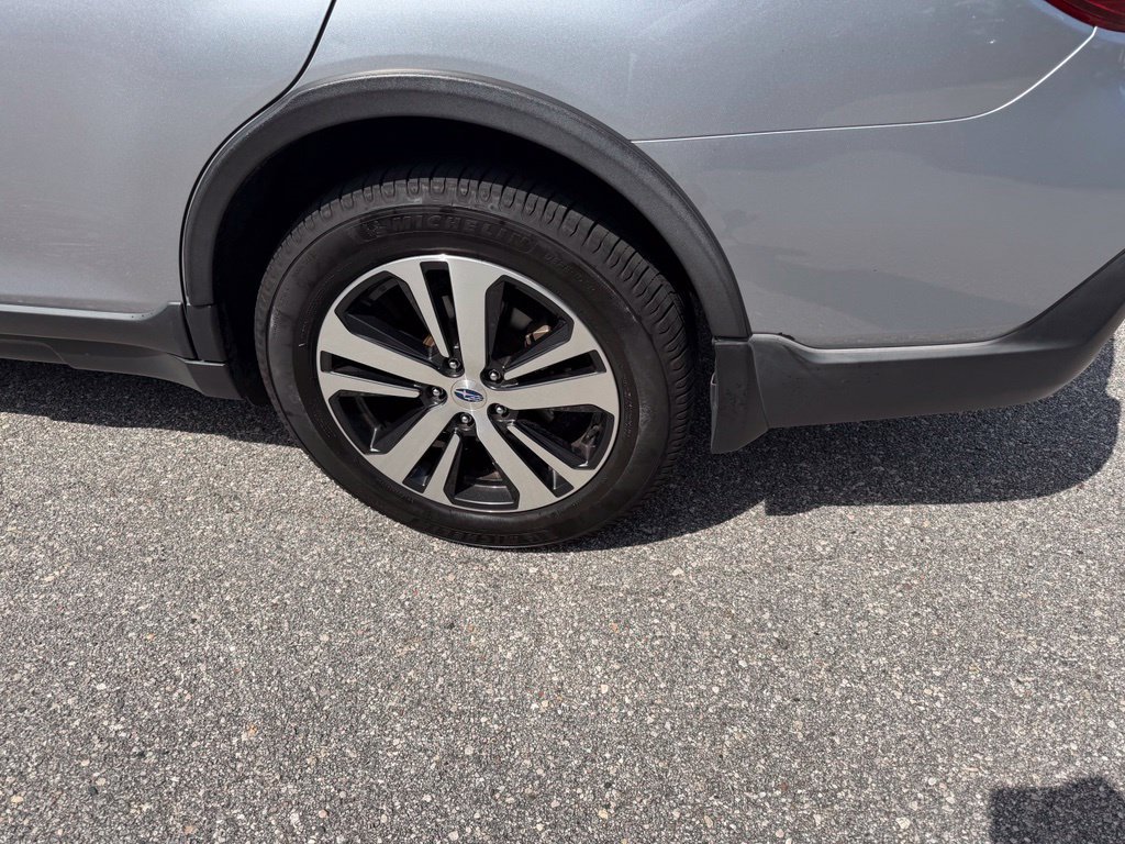 Used 2019 Subaru Outback 2.5i Limited w/ Popular Package #2 AWD/4WD image 9