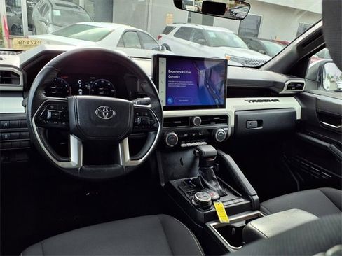 Used 2024 Toyota Tacoma TRD Off-Road image 10