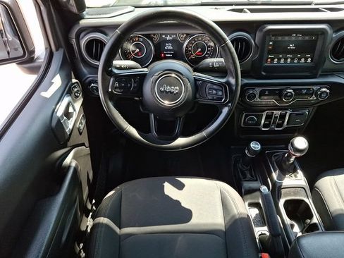 Used 2022 Jeep Gladiator Sport AWD/4WD image 11