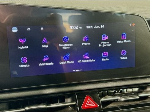 Certified 2023 Kia Niro EX Touring FWD image 14