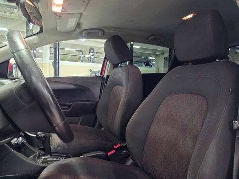 Used 2020 Chevrolet Sonic LT w/ Convenience Package image 22