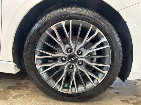 Certified 2023 Kia Forte GT-Line FWD image 20