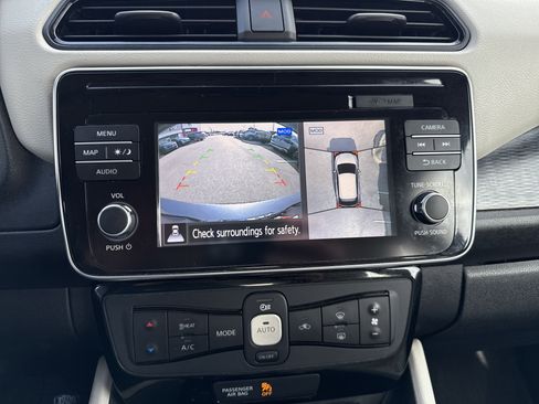 Used 2018 Nissan Leaf SL w/ SL Technology Package image 22