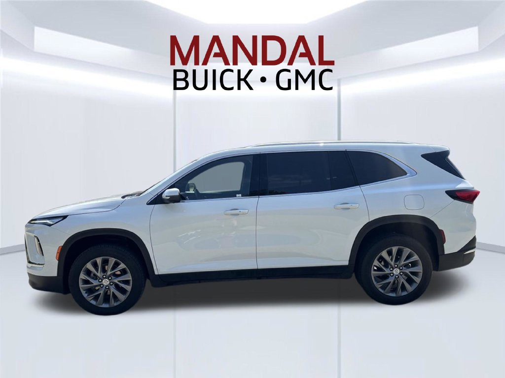 Used 2026 Buick Enclave Preferred AWD/4WD image 1