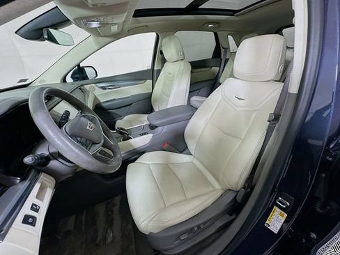 Used 2018 Cadillac XT5 Luxury w/ Driver Awareness Package AWD/4WD image 27