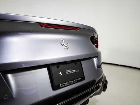 Used 2022 Ferrari 812 GTS RWD image 29