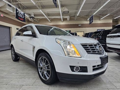 Used 2016 Cadillac SRX Performance w/ Midnight Edition Package FWD image 4