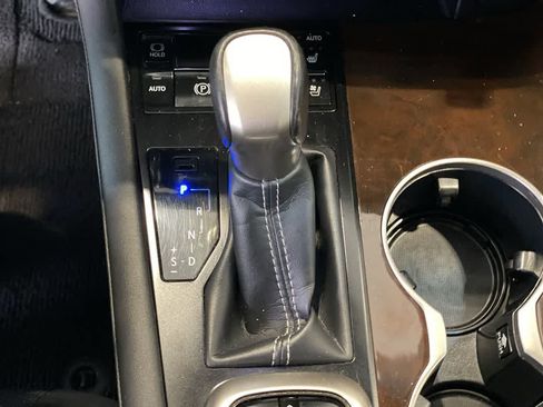 Used 2019 Lexus RX 350 AWD w/ Navigation Package image 22