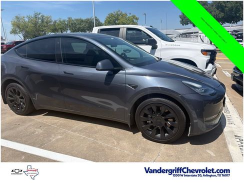 Used 2023 Tesla Model Y Long Range AWD/4WD image 5