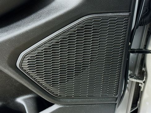 Used 2023 Jeep Grand Cherokee Laredo image 21