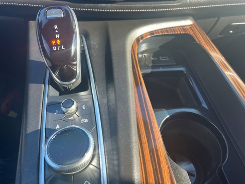 Used 2022 Cadillac Escalade Premium Luxury w/ LPO, Radiant Package image 30