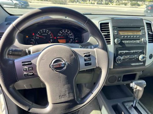 Used 2014 Nissan Frontier S image 6