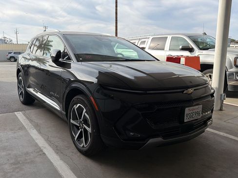 Used 2025 Chevrolet Equinox EV LT w/ Convenience Package image 5