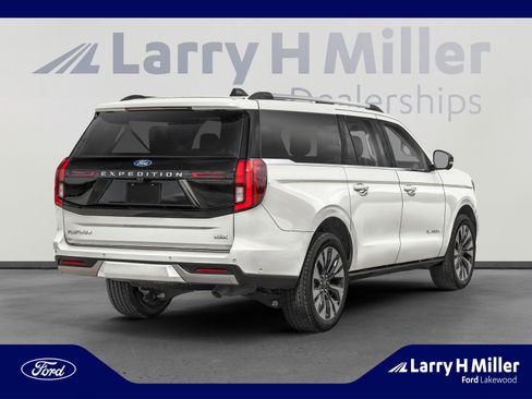 New 2025 Ford Expedition Max Platinum w/ Platinum Ultimate Package AWD/4WD image 2