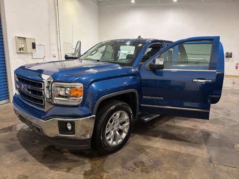 Used 2015 GMC Sierra 1500 SLT w/ SLT Crew Cab Value Package AWD/4WD image 27