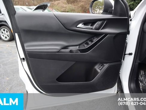 Used 2025 Chevrolet Equinox LT w/ Convenience Package II image 11