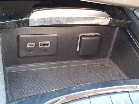 Used 2021 Buick Envision Preferred image 24