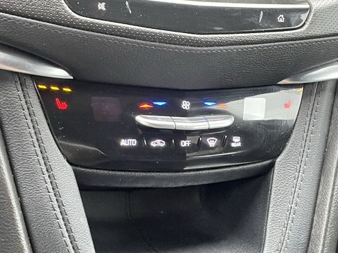 Used 2024 Cadillac XT6 Luxury w/ LPO, Floor Liner Package AWD/4WD image 29