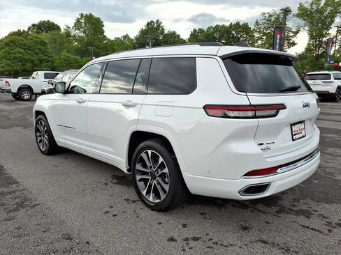 Used 2023 Jeep Grand Cherokee L Overland w/ Advanced Protech Group III AWD/4WD image 11