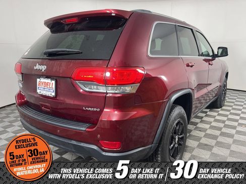 Used 2018 Jeep Grand Cherokee Laredo image 5