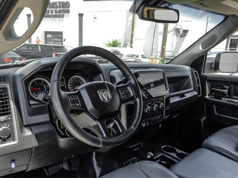 Used 2016 RAM 2500 Tradesman w/ Chrome Appearance Group AWD/4WD image 2