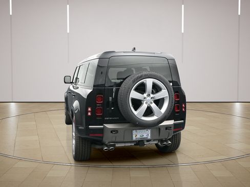 Used 2025 Land Rover Defender 110 X-Dynamic SE AWD/4WD image 20