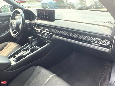 Used 2024 Honda Accord Sport image 29