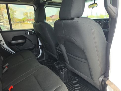 Used 2020 Jeep Wrangler Unlimited Sport image 30