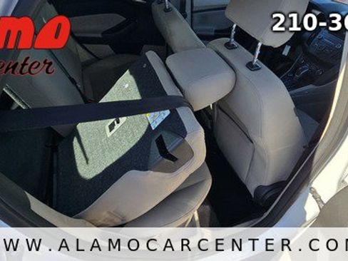 Used 2017 Ford Focus SE image 19