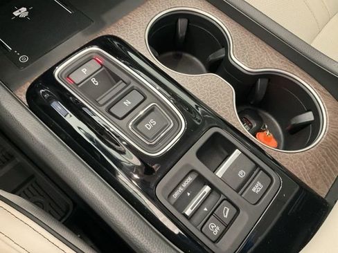 Used 2026 Honda Pilot Elite image 15