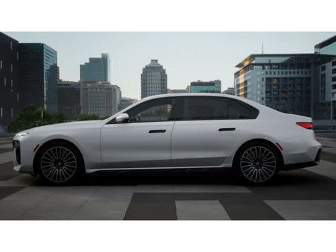 New 2026 BMW 740i w/ Premium Package image 4