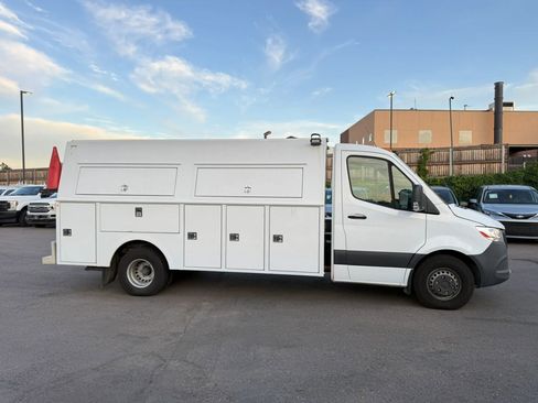 Used 2022 Mercedes-Benz Sprinter 3500 image 6