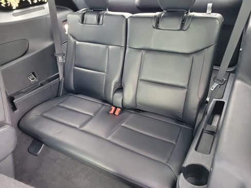 Used 2020 Ford Explorer XLT w/ Equipment Group 202A RWD image 12