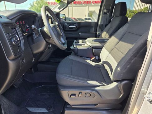 Used 2024 Chevrolet Silverado 1500 Custom image 5