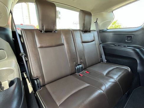 Used 2019 INFINITI QX60 Luxe w/ Essential Package FWD image 24