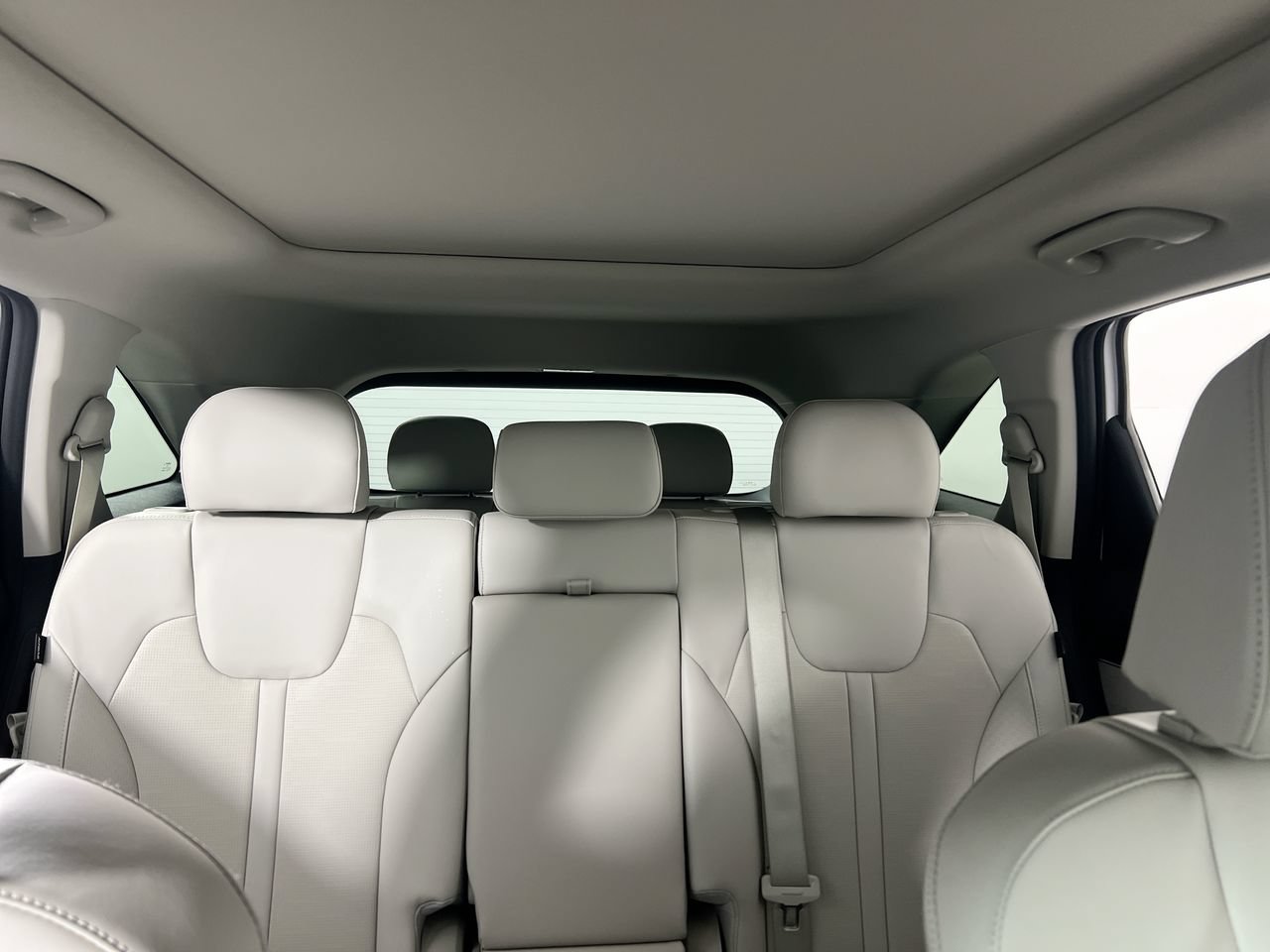 New 2026 Kia Sorento S w/ S Panoramic Sunroof Package FWD image 34