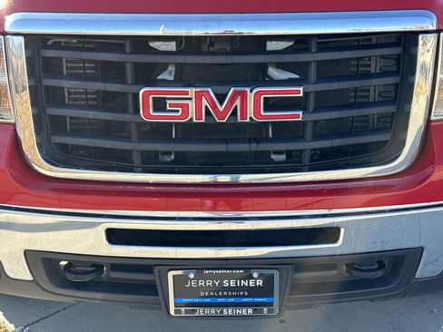Used 2008 GMC Sierra 2500 SLE w/ SLE1 Preferred Package image 9