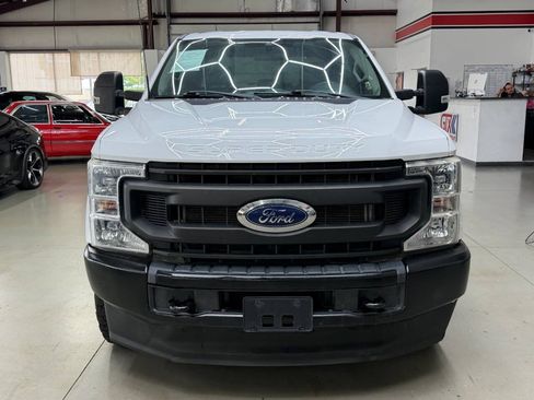 Used 2022 Ford F250 XL w/ Power Equipment Group AWD/4WD image 6