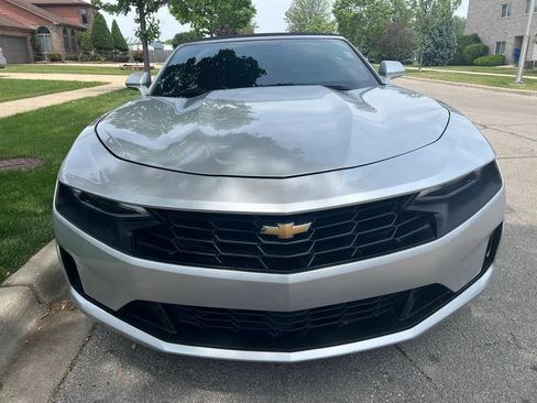 Used 2019 Chevrolet Camaro LT image 2