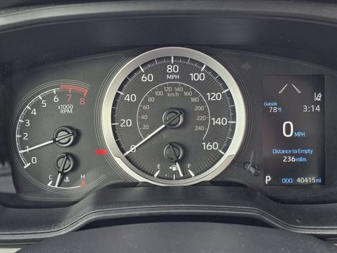 Used 2022 Toyota Corolla LE image 32